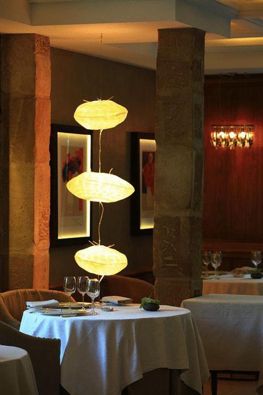 Hotel & Restaurants - Maison Chabran Pont-de-lʼIsère 외부 사진