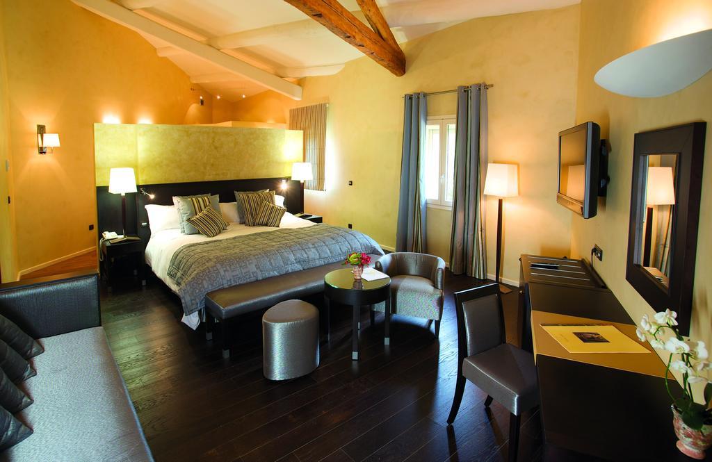 Hotel & Restaurants - Maison Chabran Pont-de-lʼIsère 외부 사진